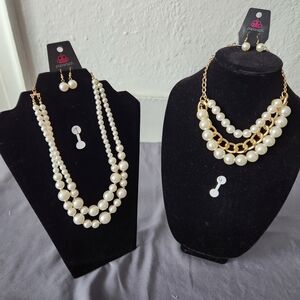 Paparazzi Gold and White Pearl Necklace Set $5 Ea $10 Bundle.